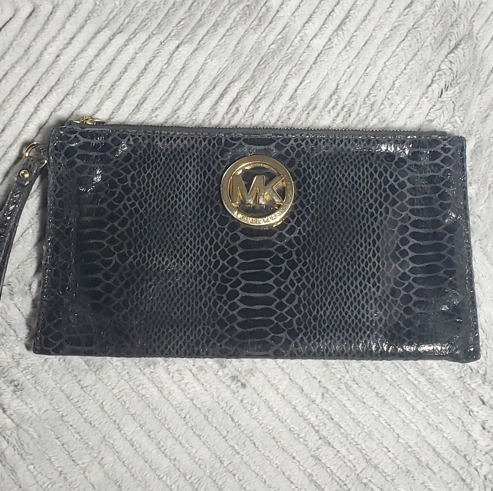 MICHAEL KORS Jet Set Leather Wristlet Clutch